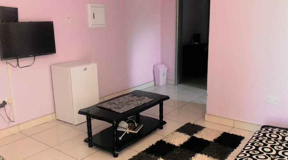Others 4, BATSHWENENG LODGE, Tshabong