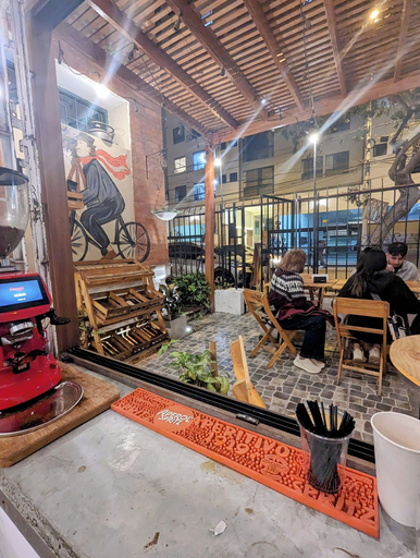 Food & Drinks 5, Hospedaje A verde, Lima