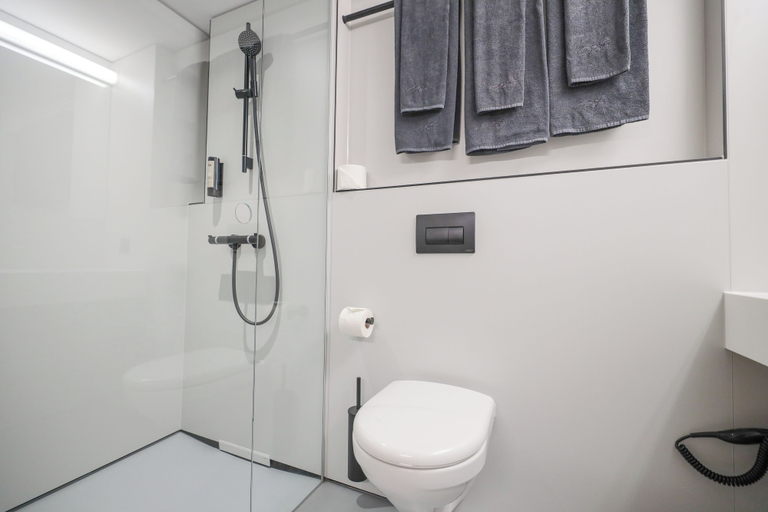 Bathroom 4, Revier Mountain Lodge Saas-Fee, Visp