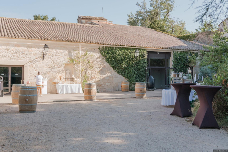 Exterior & Views 2, Domaine du Prieuré d'Estagel, Gard