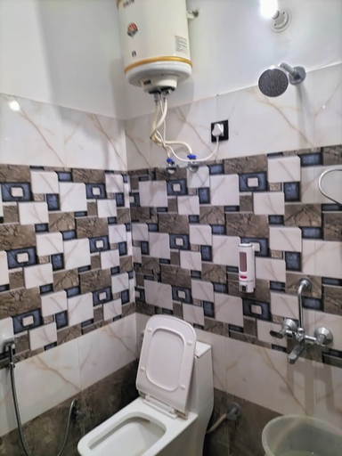 Bathroom 3, Goroomgo Tapovan Residency Haridwar, Dehradun
