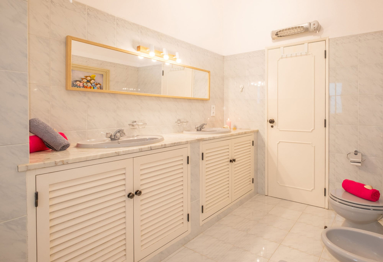 Bathroom 4, Villa Sunshine, Silves