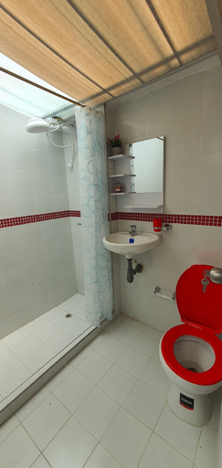 Bathroom 3, Portal Norte 170 Acogedoras habitaciones, Santafé de Bogotá
