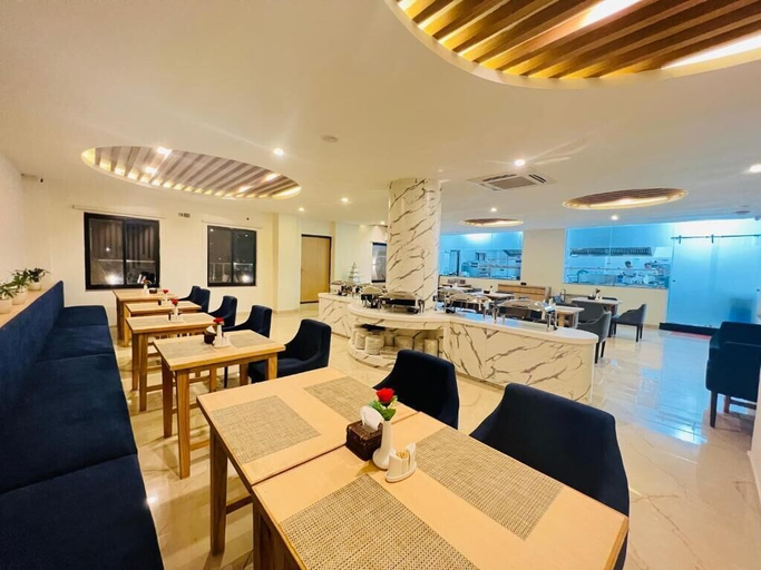 Food & Drinks 5, Hotel Aikawa, Narayani