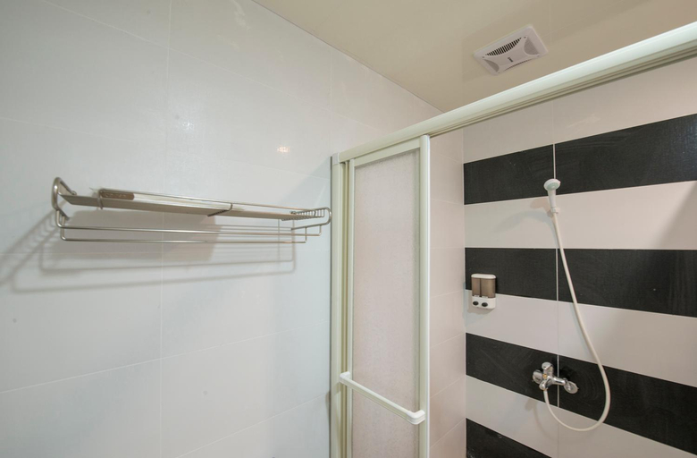 Others 4, Sunny House, Yilan