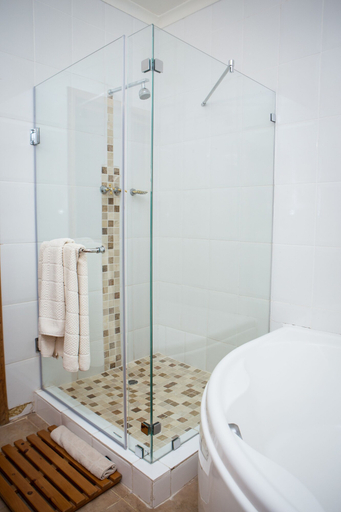 Bathroom 4, ANEW Resort Ingeli Forest Kokstad, Ugu