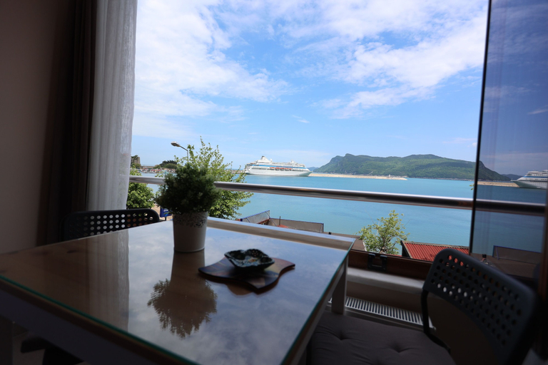 Others 2, Ada Apart (Kumsal), Amasra