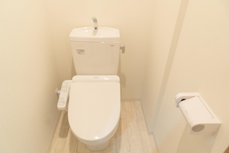 Bathroom 3, OSAKA SUNSHINE TOWER82, Osaka