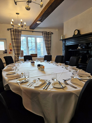 Food & Drinks 4, Marsh Farm Hotel, Wiltshire