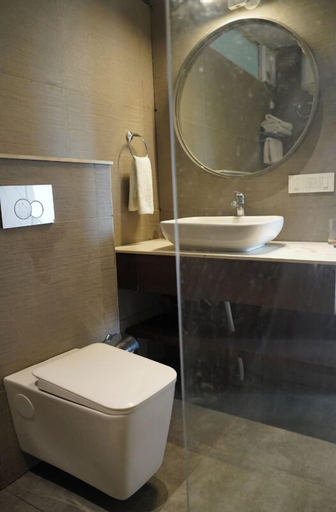 Bathroom 23