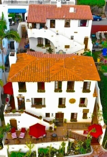 Oceanfront Hacienda, Orange