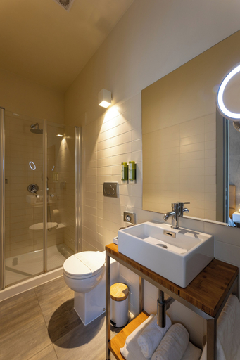 Bathroom 4, Hotel San Giorgio, Vis