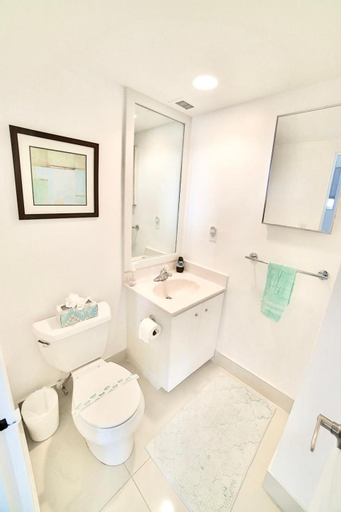 Bedroom 3, Beautiful penthouse condo with stunning views of both ocean and city, Broward