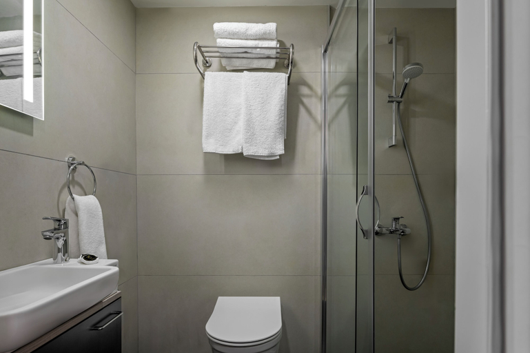 Bathroom 5, Istanbul Efes Hotel, Fatih