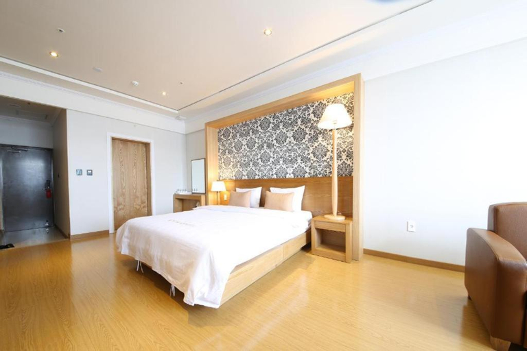Bedroom 11