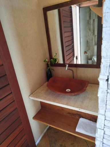 Bathroom 3, Caravelas Praia, Amontada