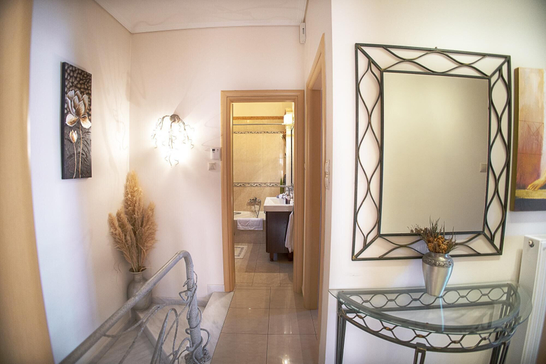 Others 4, Venia House Marathos, Thessaly