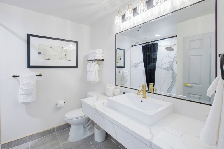 Bathroom 4, Elkotel - The Newest Hotel in Elko, Elko