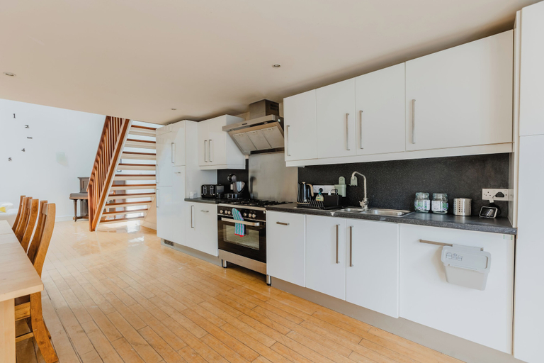 Others 5, Platform Avenues 5 Bed House, Kingston upon Hull