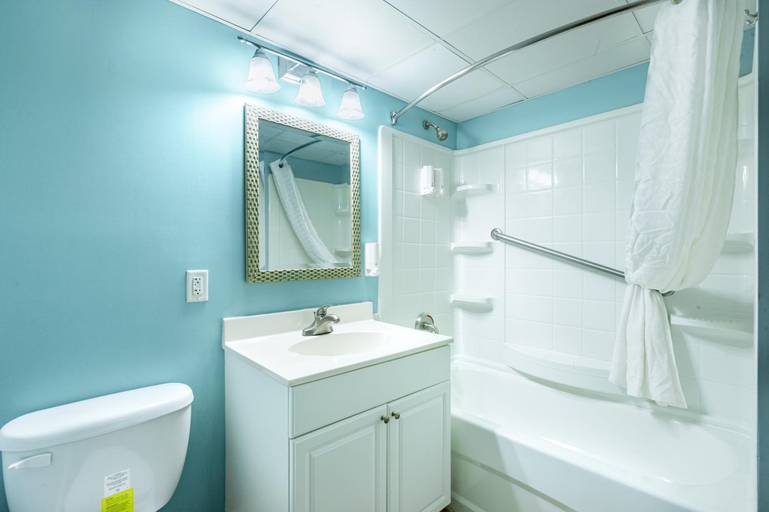 Bathroom 4, Ocean Key Resort, Virginia Beach