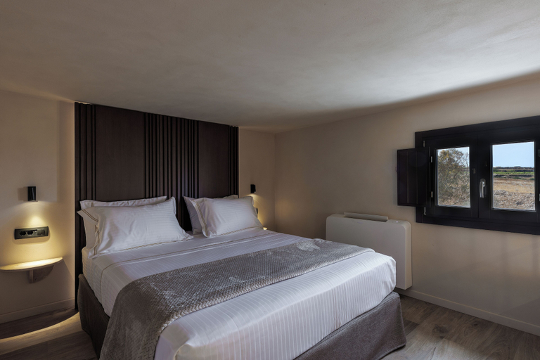 Bedroom 3, Hidden Hills, South Aegean