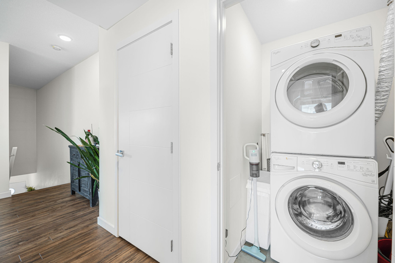 Bathroom 3, The Iris DT Condo with AC in Mission, Division No. 6