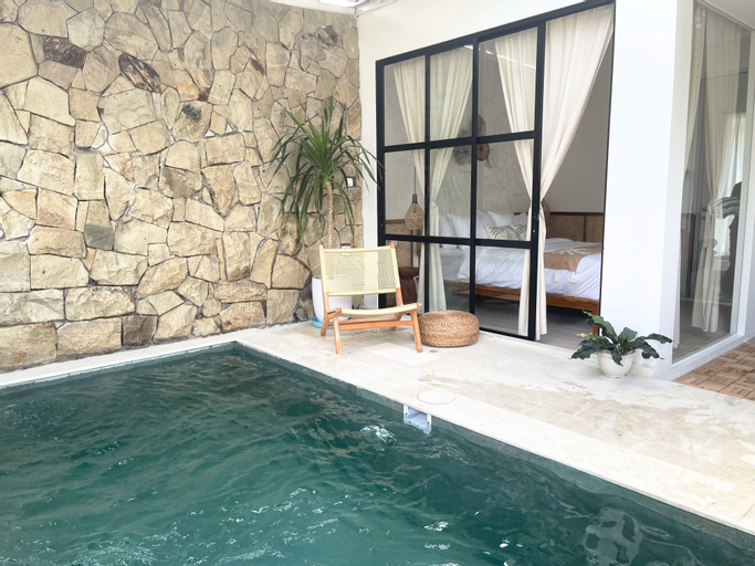Swimming Pool 2