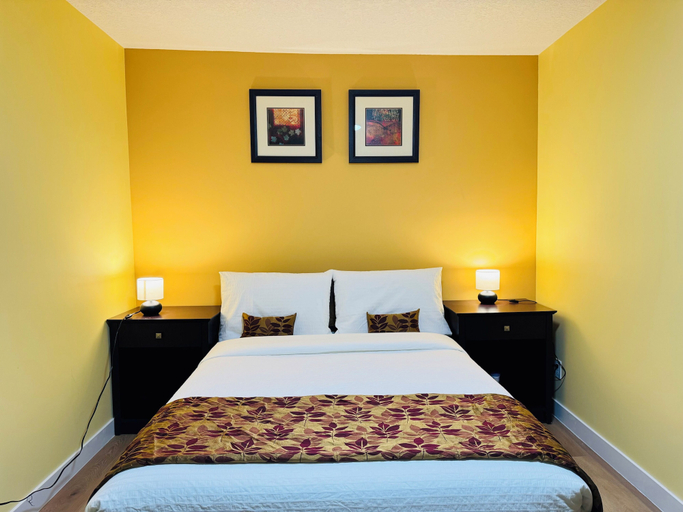 Bedroom 2, Avola Mountain Lodge, Thompson-Nicola