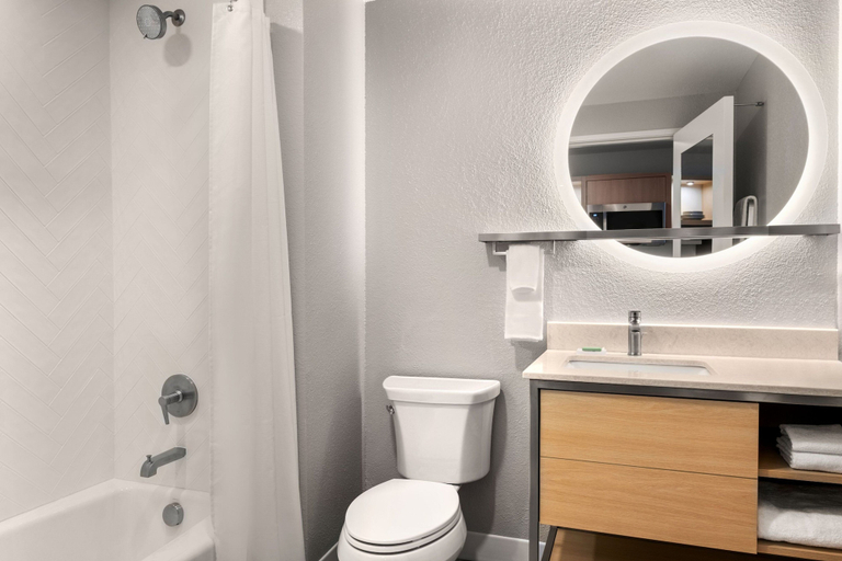 Bathroom 4, TownePlace Suites by Marriott Wentzville, Saint Charles