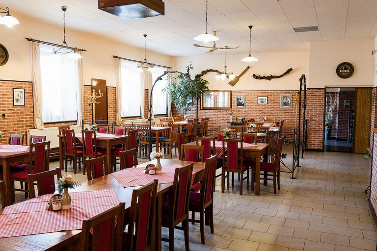 Others 3, Restaurace-Pension-Vinarstvi U Stastnych, Hodonín