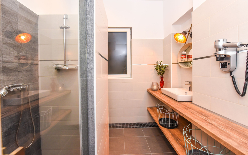 Bathroom 4, Parliament & River View Apartments, Municipiul Bucuresti