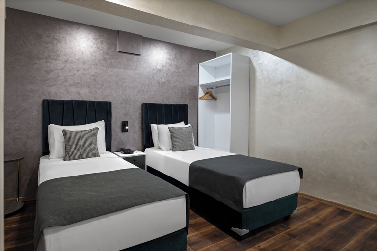 Bedroom 4, Istanbul Efes Hotel, Fatih