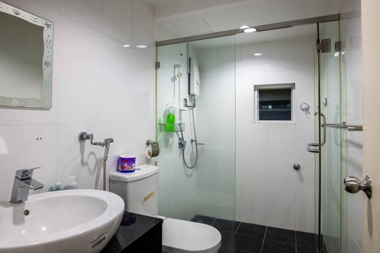 Bathroom 3, Maritime Luxury Seaview Suite 2-10pax (142), Penang Island