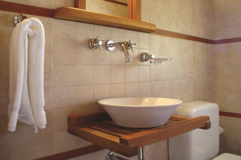 Bathroom 4, Infinito Sur, Lago Argentino