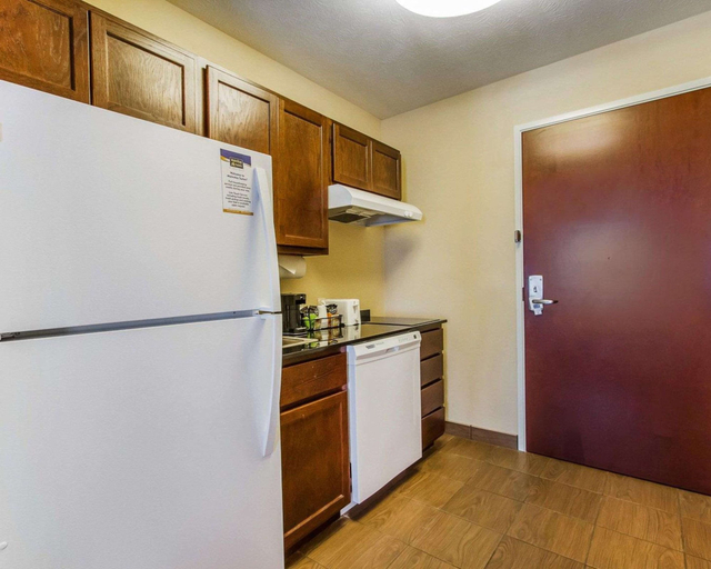 Others 5, MainStay Suites Grand Island, Hall