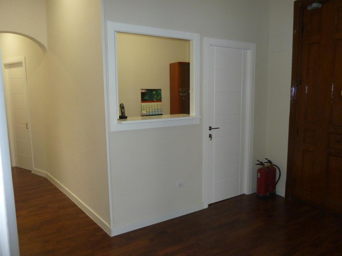 Facilities 4, Hostal Mayor, Madrid