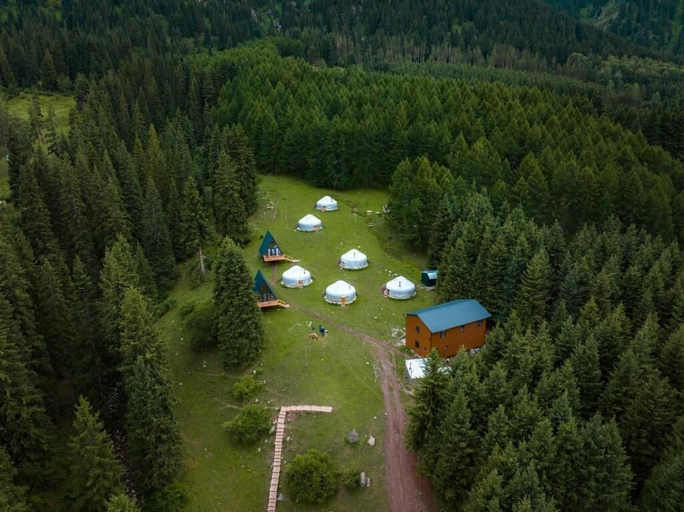 Others 5, Zhyluu Suu, Ak-Suu