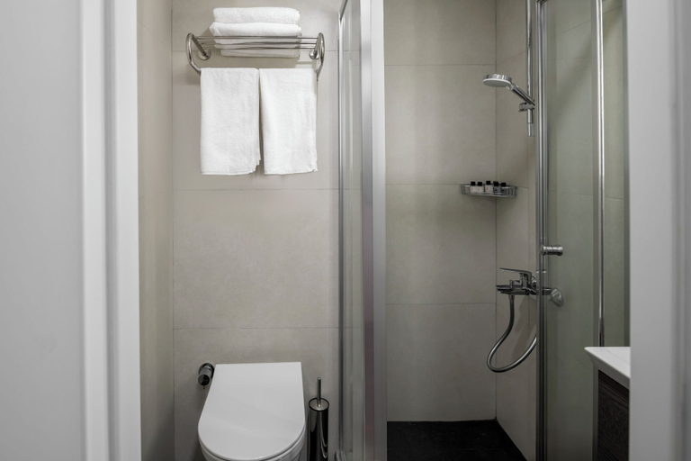 Bathroom 5, Istanbul Efes Hotel, Fatih