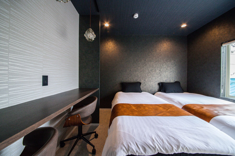 Bedroom 3, THE BEEHIVE AIOI, Otaru