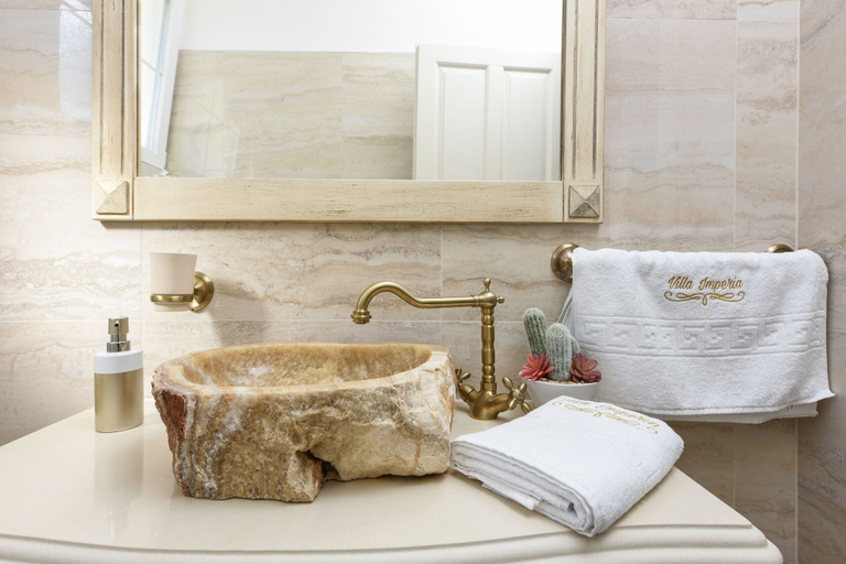 Bathroom 2, Villa Imperia, Novigrad