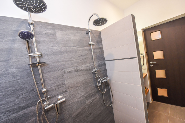 Bathroom 3, Parliament & River View Apartments, Municipiul Bucuresti