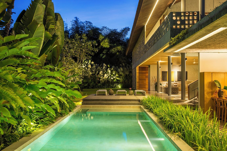 Swimming Pool 12