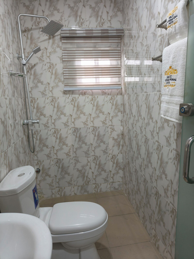 Bathroom 4, J Blitz International Hotel, Alimosho
