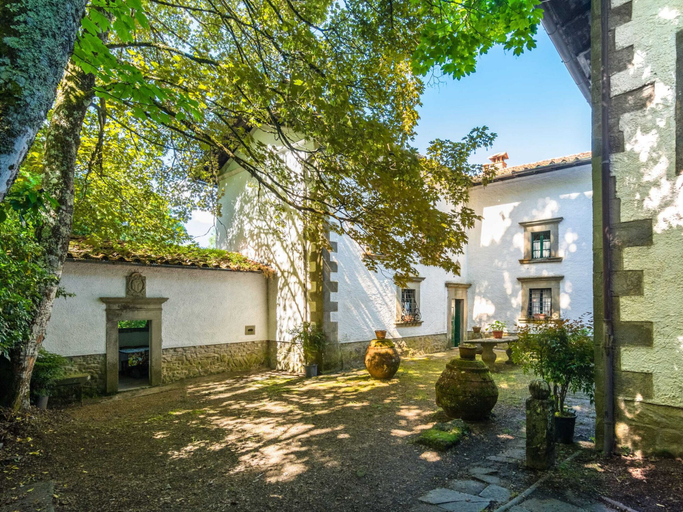 Exterior & Views 2, Spacious Villa Retreat, Pistoia