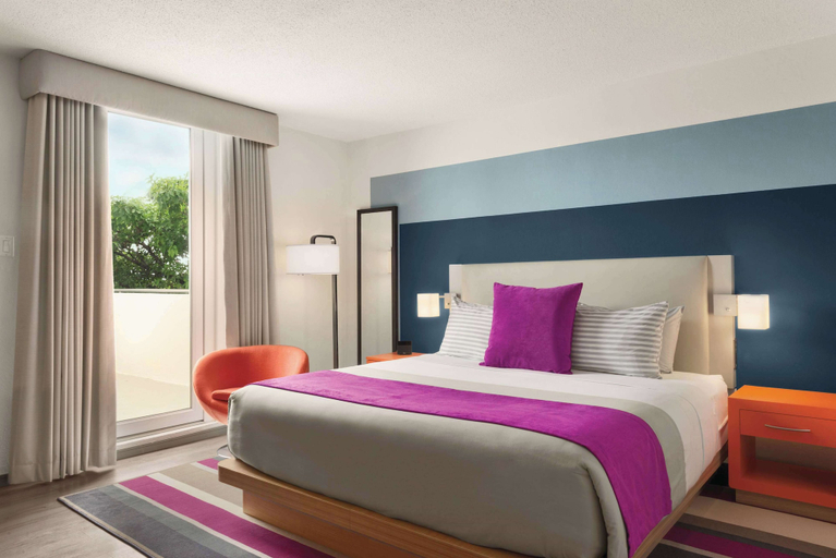Bedroom 3, TRYP by Wyndham Isla Verde
