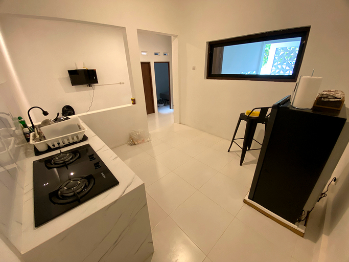 Dining Room 8