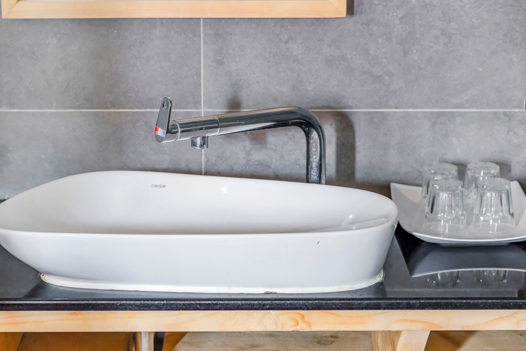 Bathroom 4, Inn Harajuku, Pingtung