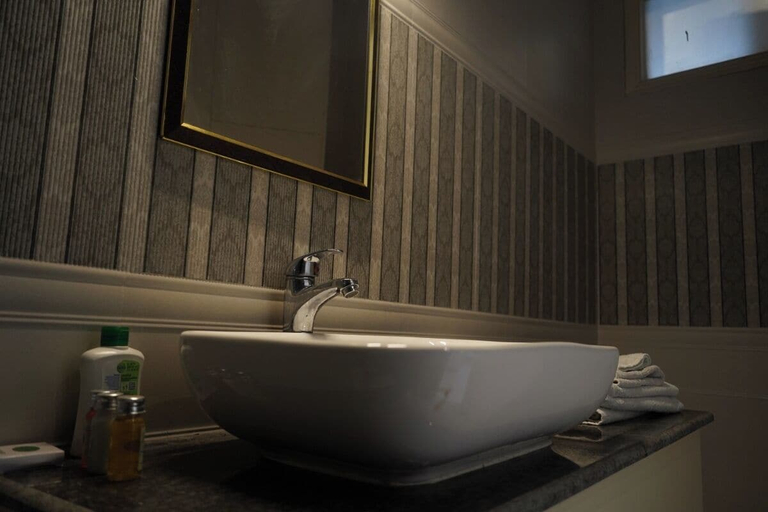 Bathroom 9