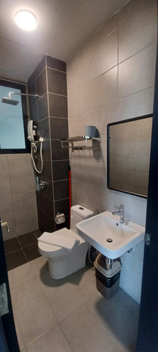 Bathroom 4, Stylish Urban Suite Penang - with infinite pool, Pulau Penang