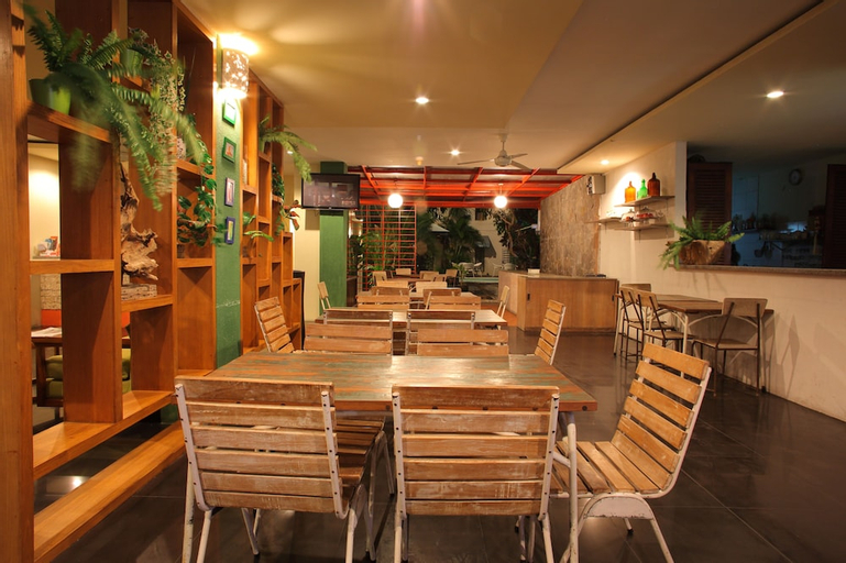Food & Drinks 29